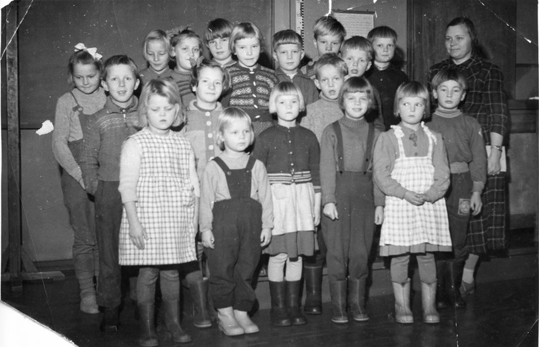 Pihkasalmen kansakoulun luokkakuva 1958 – 1959