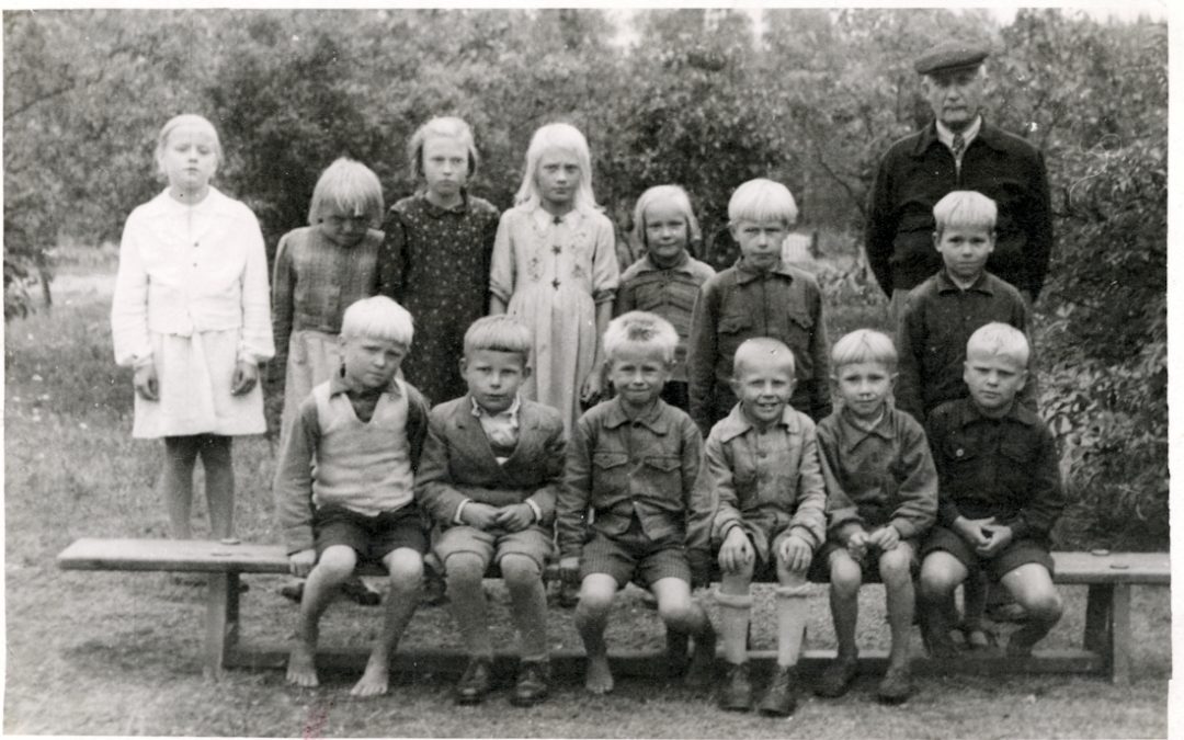 Pihkasalmen koulun luokkakuva v. 1947